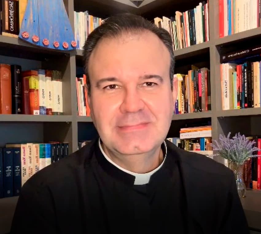 Padre Márcio Tadeu destaca Valores  ao citar Monteiro Filho