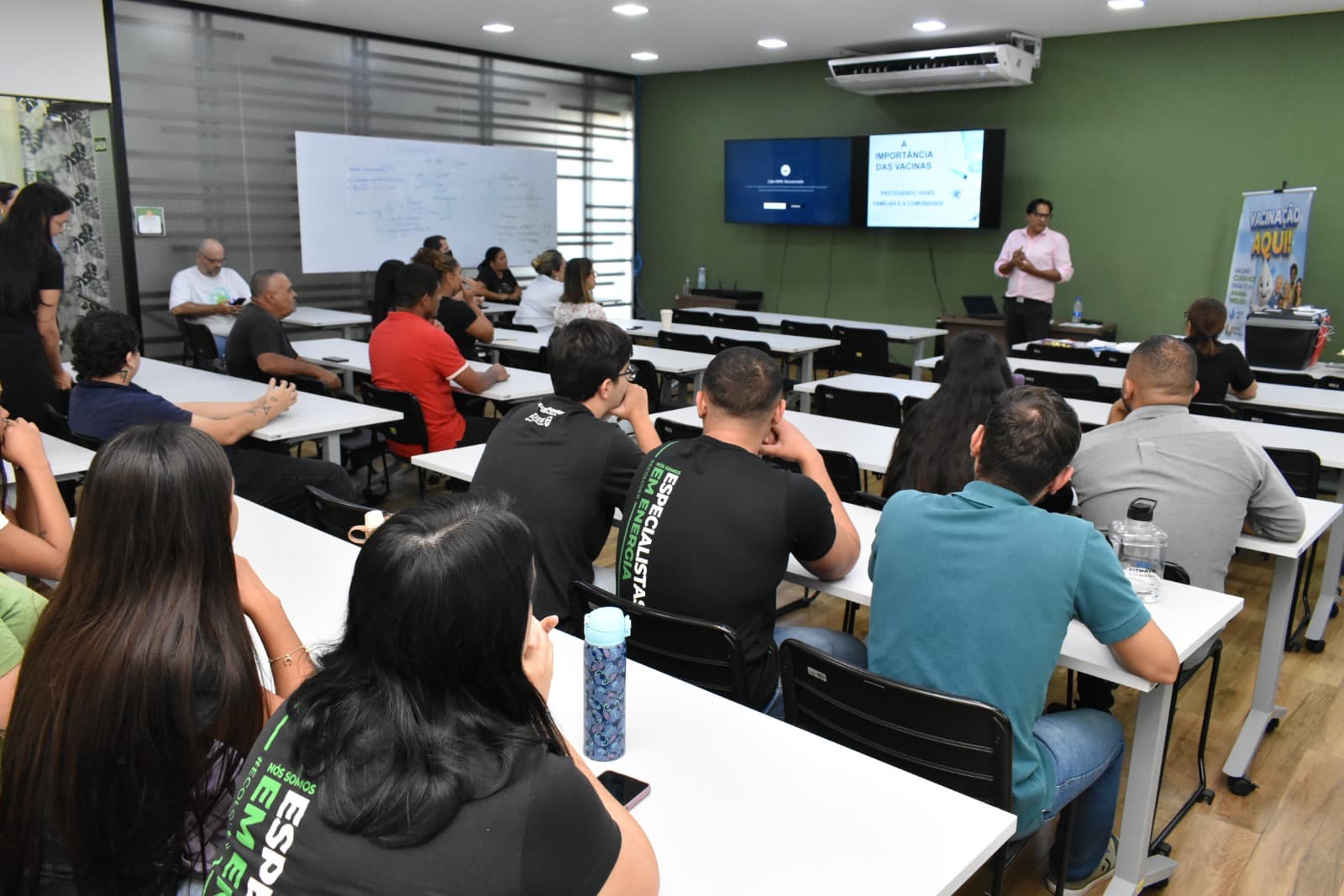 Palestra orienta sobre papel da vacinação na prevenção de doenças