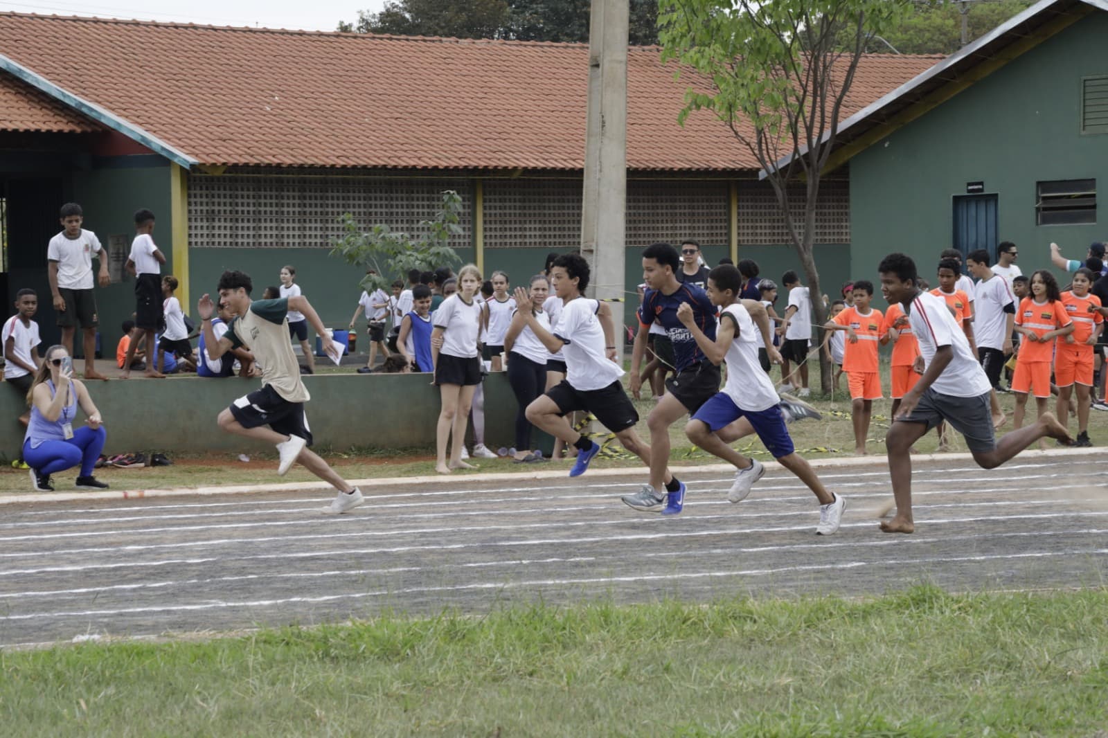 Jogos da Primavera encerram competições com provas de atletismo
